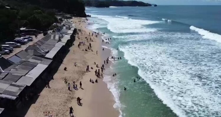 Pantai di Gunungkidul