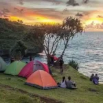 Pantai Kesirat, Tebing Laut dengan Sunset Dramatis