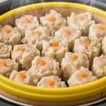 Resep Dimsum Ayam Lembut dan Juicy, Lengkap dengan Saus Pedas Gurih