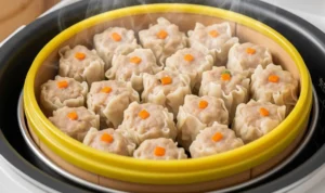 Resep Dimsum Ayam Lembut dan Juicy, Lengkap dengan Saus Pedas Gurih